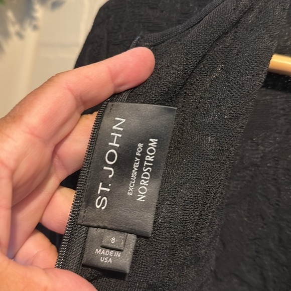 St John dress caviar by St John textured stretch size 8 short sleeve midi - Picture 7 of 8